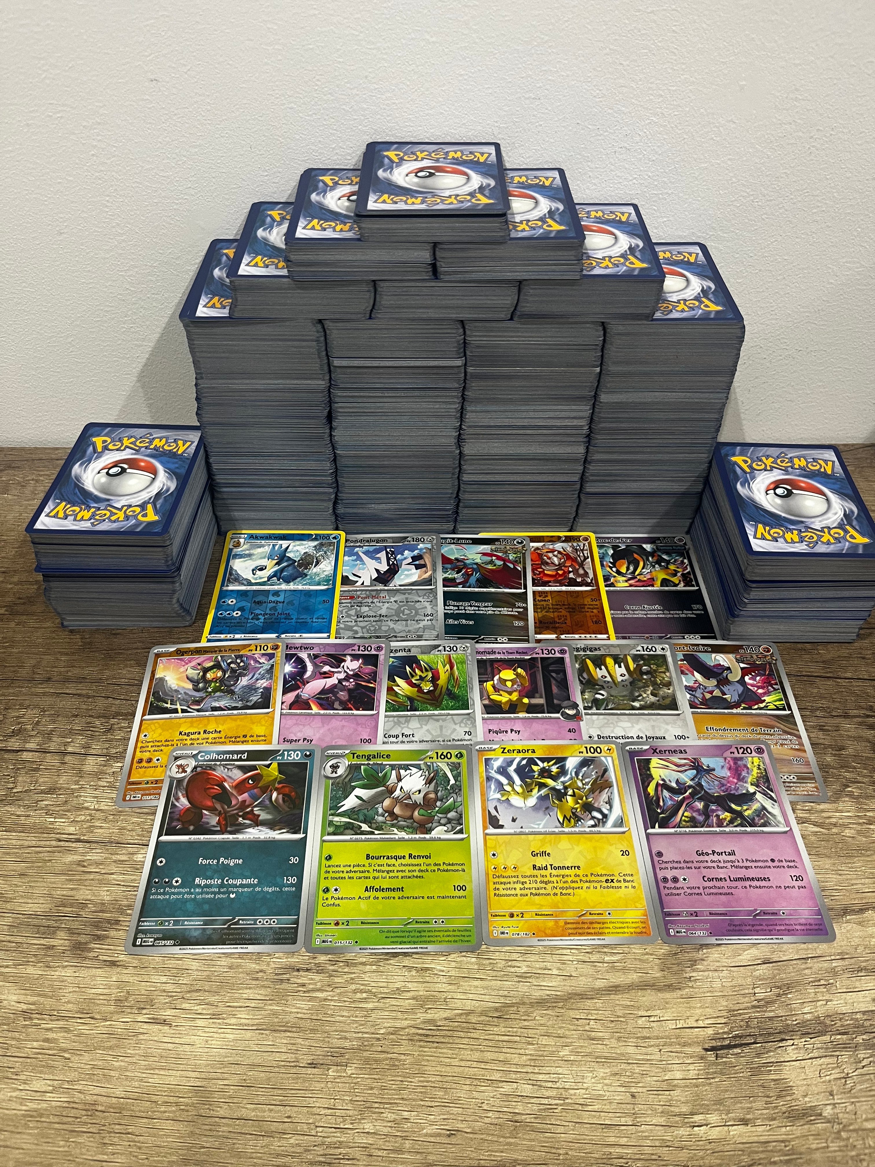 Pokémon : Lot de 100 Cartes Pokémon + 10 Cartes Pokémon Brillantes